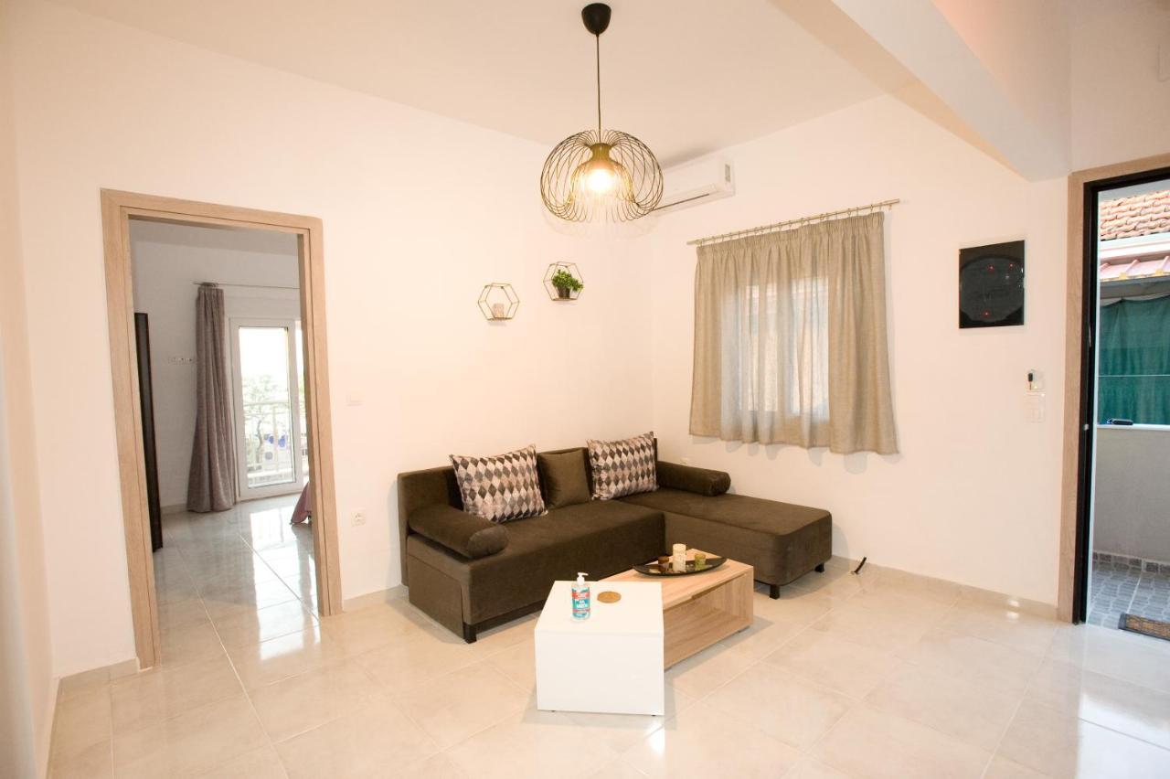 Sea Gem Apartment 1 Neoi Epivatai Buitenkant foto